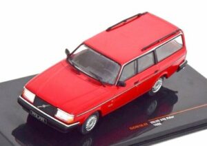 Volvo 240 Kombi/Polar 1989 röd - skala 1:43