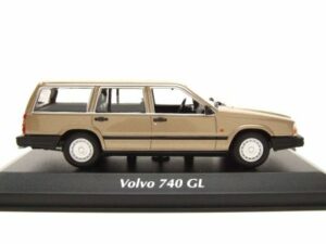 Volvo 740 Kombi guld - skala 1:43